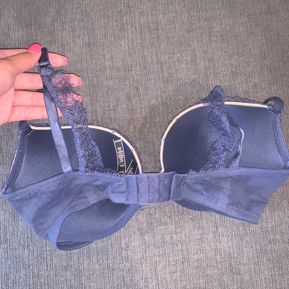 Victoria’s Secret Very Sexy Bra - Picture 2 of 3